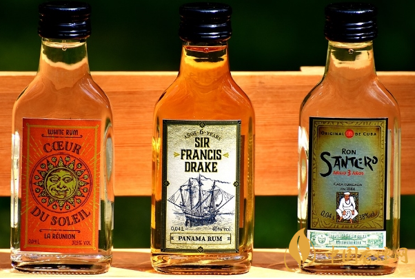 白朗姆酒和金朗姆酒區別 朗姆酒的分類介紹