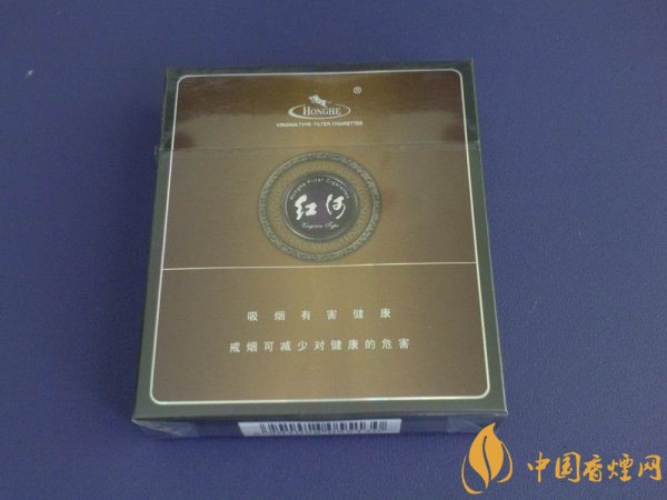 品味紅河煙紅河扁盒精品 清香型煙中的經典之作