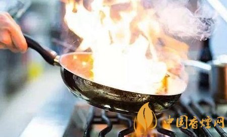 不光長期吸煙容易致癌 炒菜油煙也是危害之一！